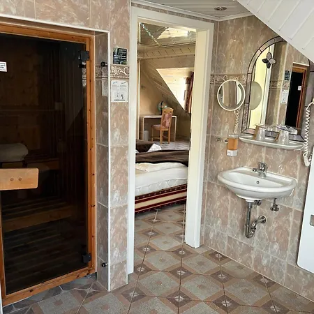 Central Hotel-3